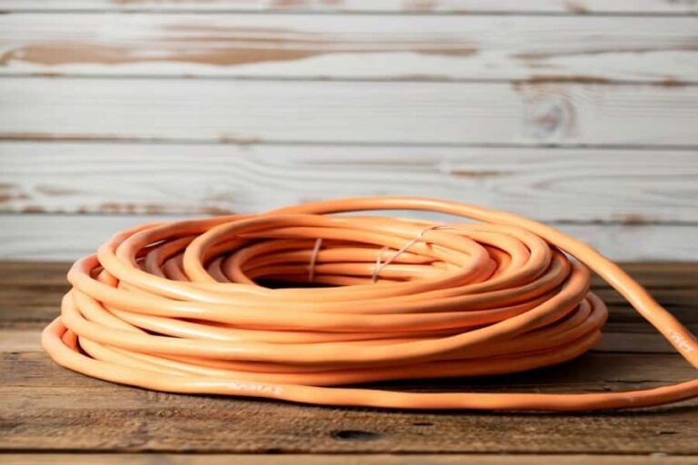 How to Choose the Right 300 ft Extension Cord for Your Needs